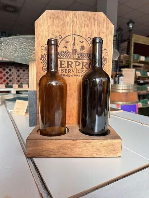 soporte expositor botellas madera personalizable rotated