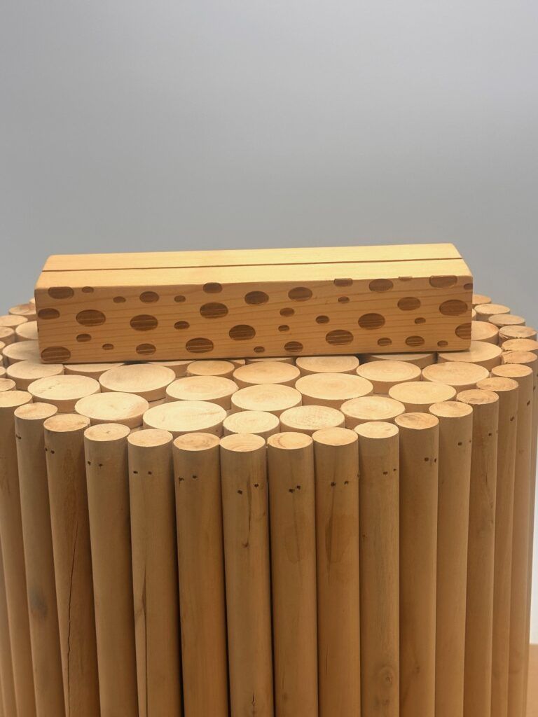 peana con detalles de ovalos para poder pintar en cualquier color y cualquier tipo de terminacion