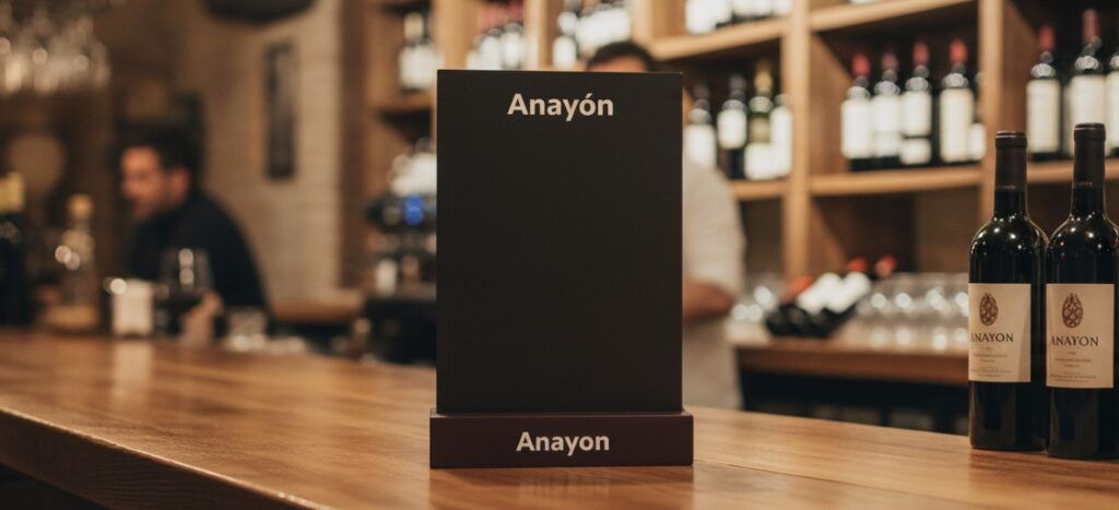peana con pizarra serpro services anayon